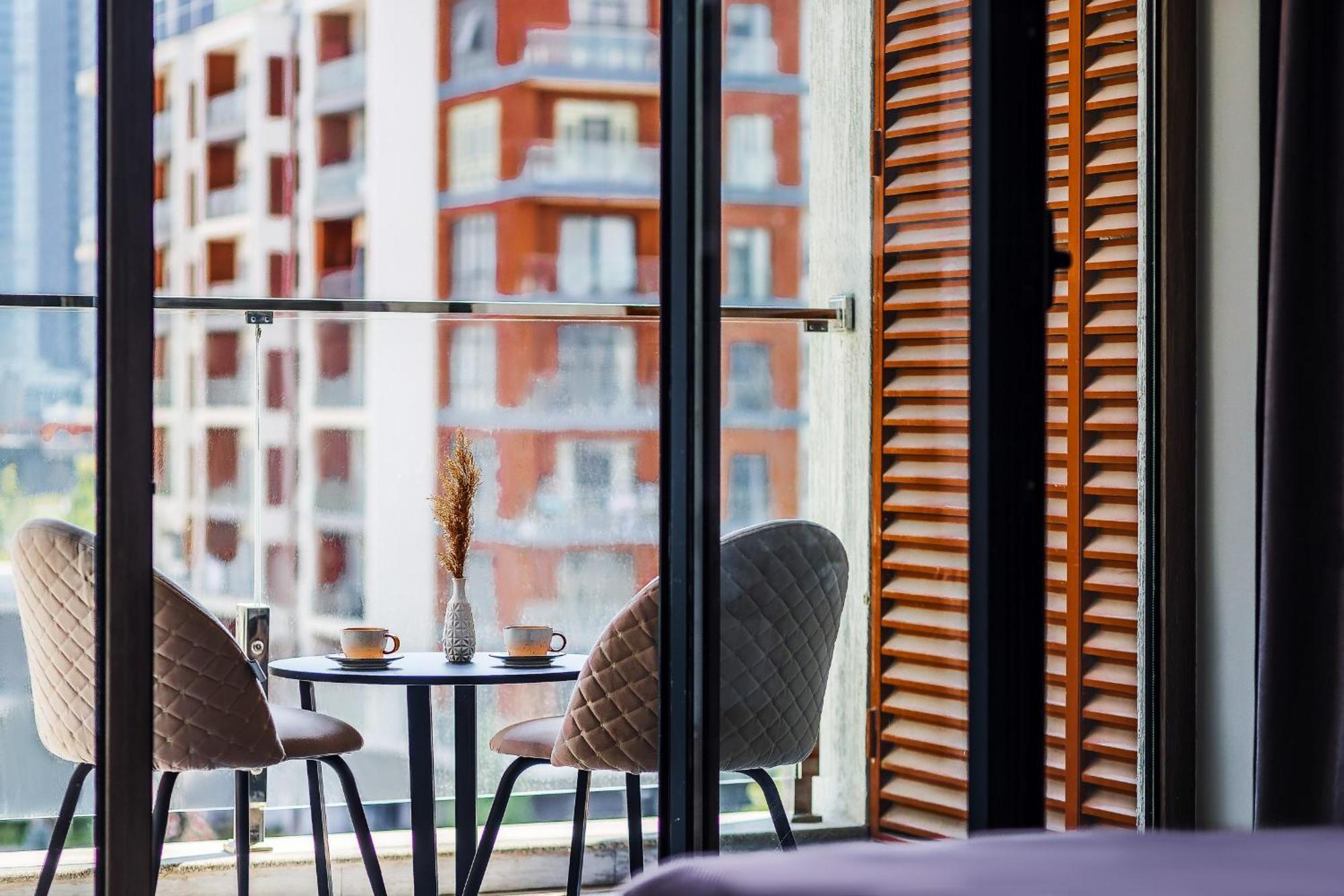 Gardens Residence Tashkent Esterno foto